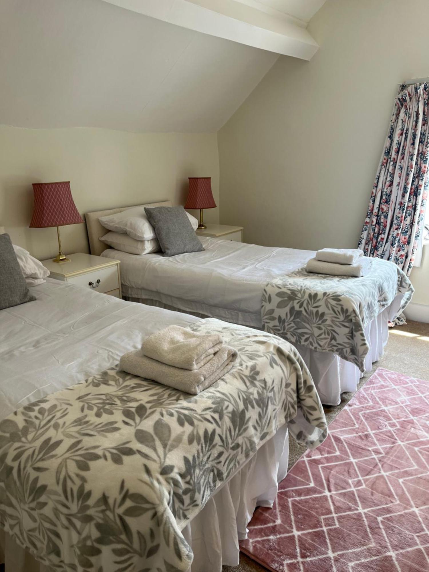 The Cottage Abergavenny Exterior photo